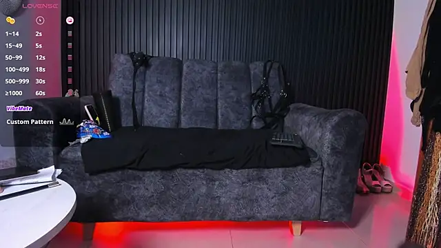 MissPantyhose  online show from December 16, 7:08 pm