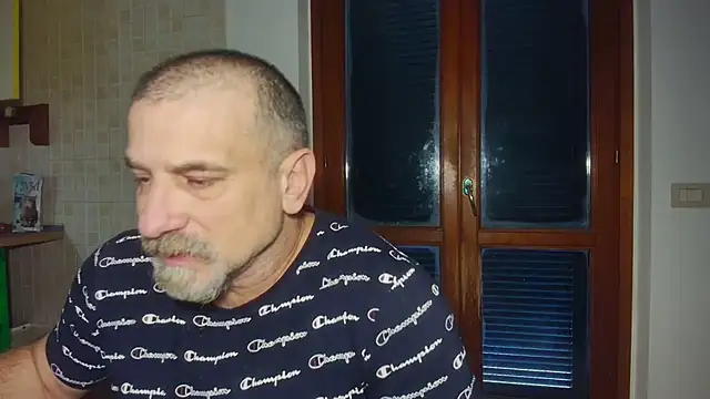 Snapshot of Mauro7788 chatting on December 19, 12:12 pm Mauro7788 online show from December 19, 12:12 pm