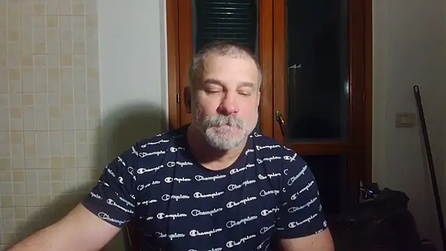 Snapshot of Mauro7788 chatting on February 22, 9:57 pm Mauro7788 online show from February 22, 9:57 pm