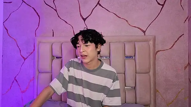 SthepanodiMonaco online show from February 24, 8:51 pm