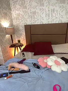 Paolagh  online show from February 26, 3:27 am