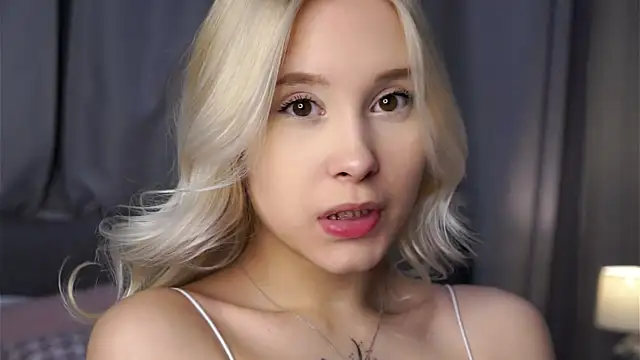 Snapshot of AunclreaVache chatting on January 15, 11:59 am AunclreaVache online show from January 15, 11:59 am