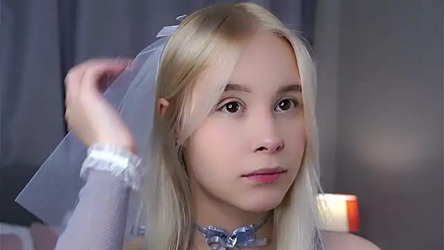 Snapshot of AunclreaVache chatting on January 16, 11:14 am AunclreaVache online show from January 16, 11:14 am