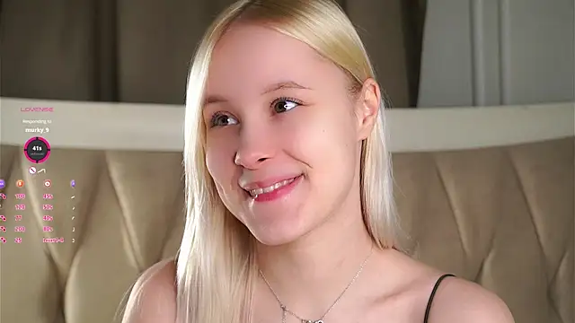 Snapshot of AunclreaVache chatting on February 14, 2:36 pm AunclreaVache online show from February 14, 2:36 pm