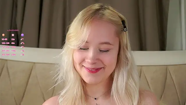 Snapshot of AunclreaVache chatting on February 15, 2:14 pm AunclreaVache online show from February 15, 2:14 pm