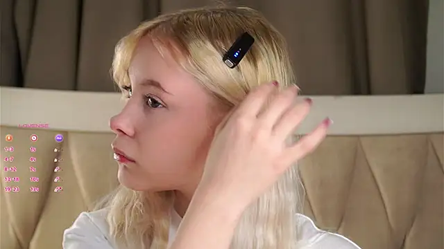 Snapshot of AunclreaVache chatting on February 16, 1:18 pm AunclreaVache online show from February 16, 1:18 pm