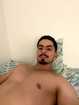 Snapshot of usuario02746 chatting on December 1, 10:15 pm usuario02746 online show from December 1, 10:15 pm