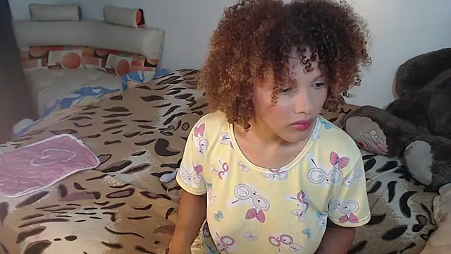 Snapshot of Nathaly_naughty chatting on February 19, 11:12 pm Nathaly naughty online show from February 19, 11:12 pm