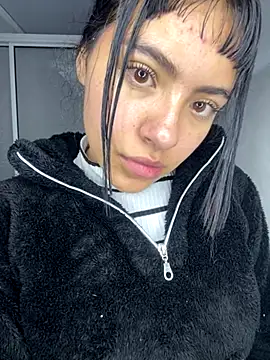 Young candy  online show from November 30, 9:08 pm