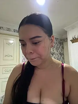 sweet ruby  online show from May 19, 2:18 am