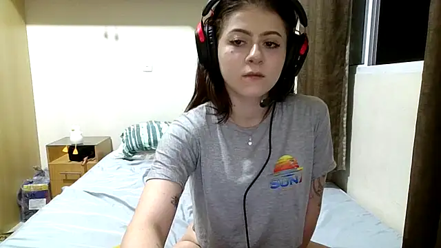 GabriellaManhas online show from March 27, 12:05 am