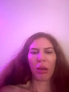 Snapshot of redheadangel_5 chatting on November 29, 9:45 am redheadangel 5 online show from November 29, 9:45 am