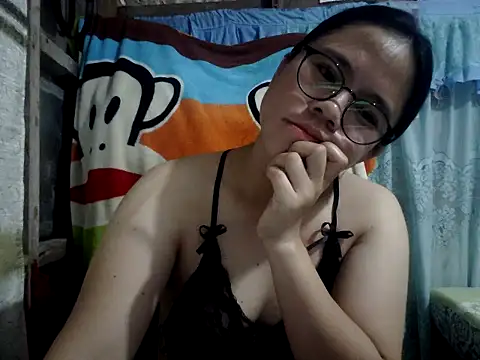 Snapshot of xxdreamgirl69 chatting on April 23, 9:39 pm xxdreamgirl69 online show from April 23, 9:39 pm