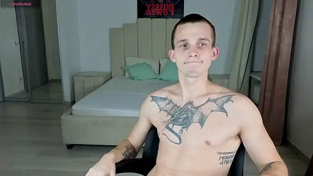 Snapshot of JAMES__LEE chatting on December 1, 8:36 pm JAMES LEE online show from December 1, 8:36 pm