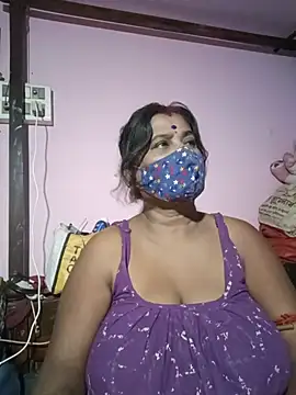 Snapshot of me-pari-hu chatting on July 4, 5:19 pm me-pari-hu online show from July 4, 5:19 pm