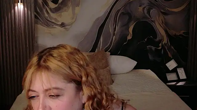 MilfArlet online show from February 27, 2:06 pm