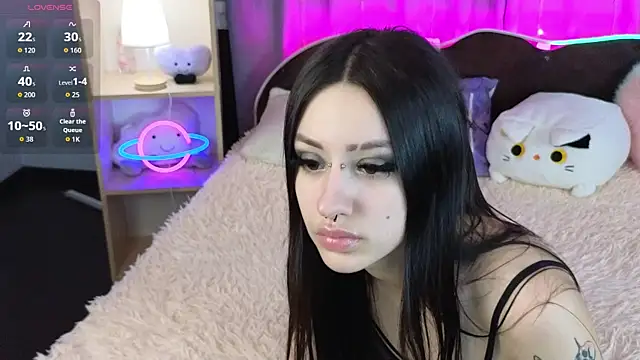 Snapshot of CosmicCanddy chatting on December 18, 8:37 pm CosmicCanddy online show from December 18, 8:37 pm