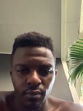 Snapshot of alianttey_ chatting on February 10, 3:54 am alianttey online show from February 10, 3:54 am