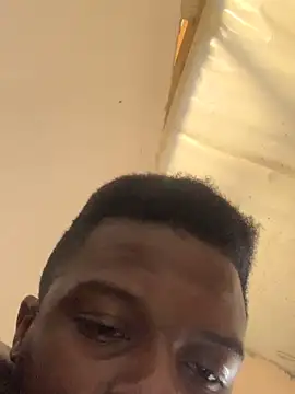 Snapshot of alianttey_ chatting on February 17, 8:44 am alianttey online show from February 17, 8:44 am