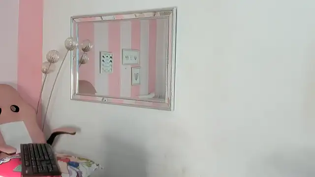 Amaia Monroe online show from February 13, 4:30 am