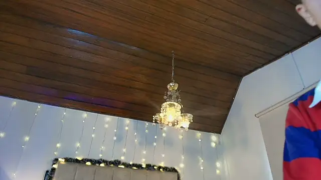 Brenda Tina online show from December 4, 12:25 pm