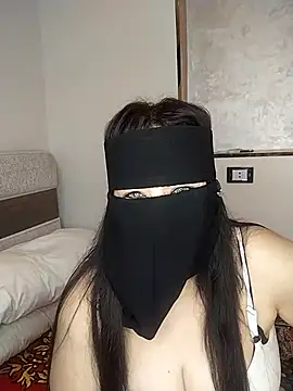 lolotheone online show from February 8, 3:04 pm