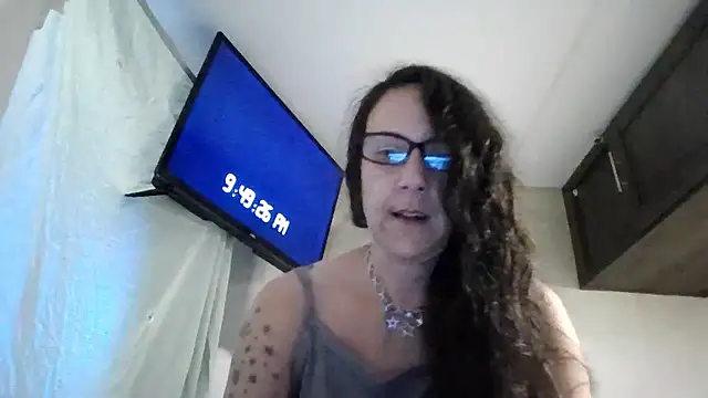 Snapshot of MissSweetB92881 chatting on December 1, 2:49 am MissSweetB92881 online show from December 1, 2:49 am