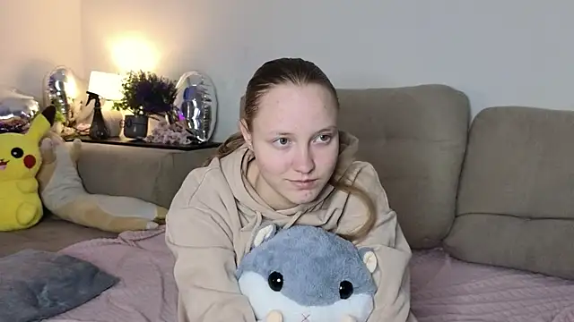 BibiStapler online show from February 18, 8:05 pm