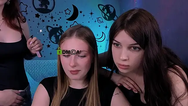 Snapshot of mikameovv chatting on April 19, 7:38 pm mikameovv online show from April 19, 7:38 pm
