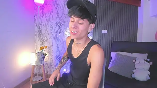 Jake beach  online show from January 18, 1:53 am