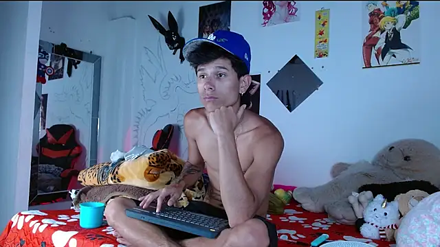 Snapshot of Jake_beach_ chatting on April 10, 9:08 pm Jake beach online show from April 10, 9:08 pm