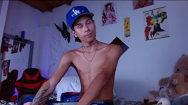 Snapshot of Jake_beach_ chatting on April 18, 7:58 pm Jake beach online show from April 18, 7:58 pm