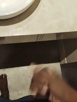 Snapshot of Deepak___1818 chatting on February 16, 1:02 am Deepak 1818 online show from February 16, 1:02 am