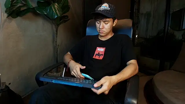 isaac grimm online show from March 1, 3:19 am