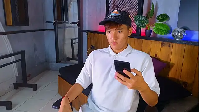 isaac grimm online show from March 17, 3:00 am