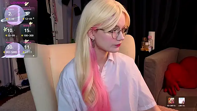 Kitty smalltits online show from January 7, 4:26 am