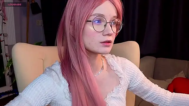 Kitty smalltits online show from January 17, 4:17 am