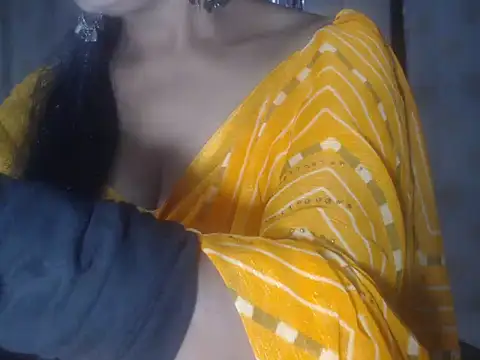 Snapshot of Hotronita123 chatting on February 5, 11:04 am Hotronita123 online show from February 5, 11:04 am