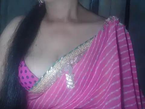 Snapshot of Hotronita123 chatting on February 19, 5:14 am Hotronita123 online show from February 19, 5:14 am