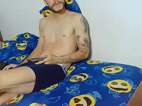 Snapshot of Rayan_Wolf chatting on June 21, 3:42 am Rayan Wolf online show from June 21, 3:42 am