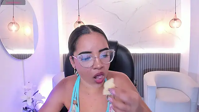 alana martiins online show from May 28, 7:44 pm