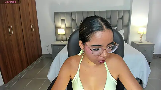 alana martiins online show from May 29, 7:12 pm