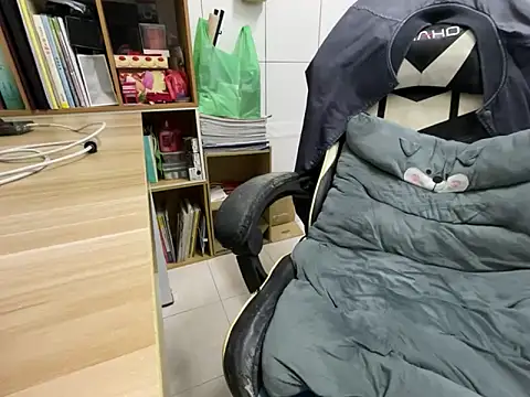 hiiiizzzz online show from February 27, 4:07 pm