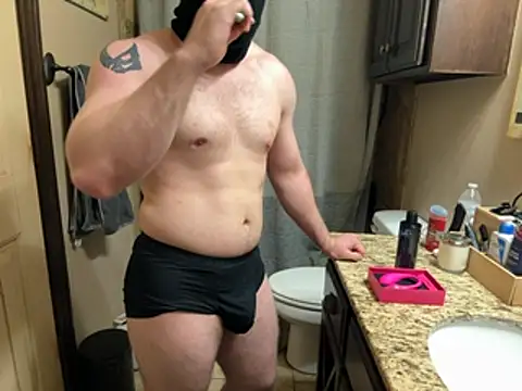 Snapshot of MaskNPlay chatting on March 18, 2:26 am MaskNPlay online show from March 18, 2:26 am