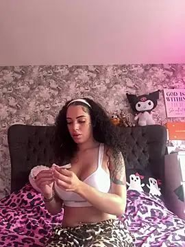 Snapshot of Babygirlmarie1999 chatting on June 17, 10:17 am Babygirlmarie1999 online show from June 17, 10:17 am