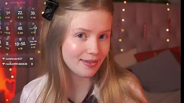 Snapshot of LilianHoward chatting on January 13, 12:32 pm LilianHoward online show from January 13, 12:32 pm