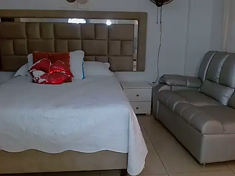 Snapshot of Samathahottxxxx chatting on January 10, 6:20 pm Samathahottxxxx online show from January 10, 6:20 pm