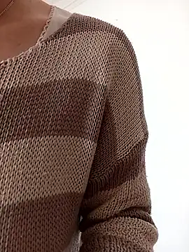 Snapshot of gatitachula93 chatting on February 24, 1:53 pm gatitachula93 online show from February 24, 1:53 pm