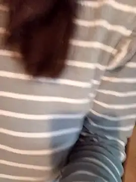 gatitachula93 online show from April 4, 6:05 pm