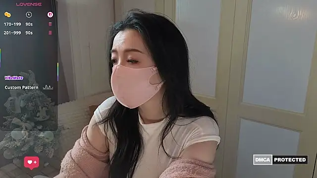 Snapshot of nayomi_34f chatting on December 21, 3:02 am nayomi 34f online show from December 21, 3:02 am